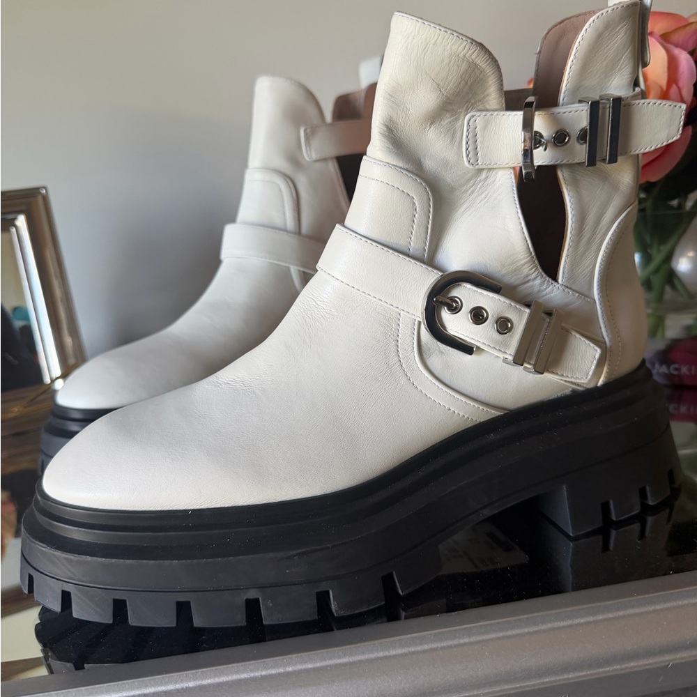 Stuart Weitzman White Leather Lug-Sole Ankle Boots